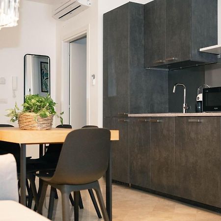 Black Marble - Design Apartment Bari Exterior photo
