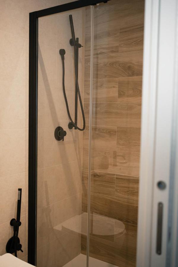 Black Marble - Design Apartment Bari Exterior photo